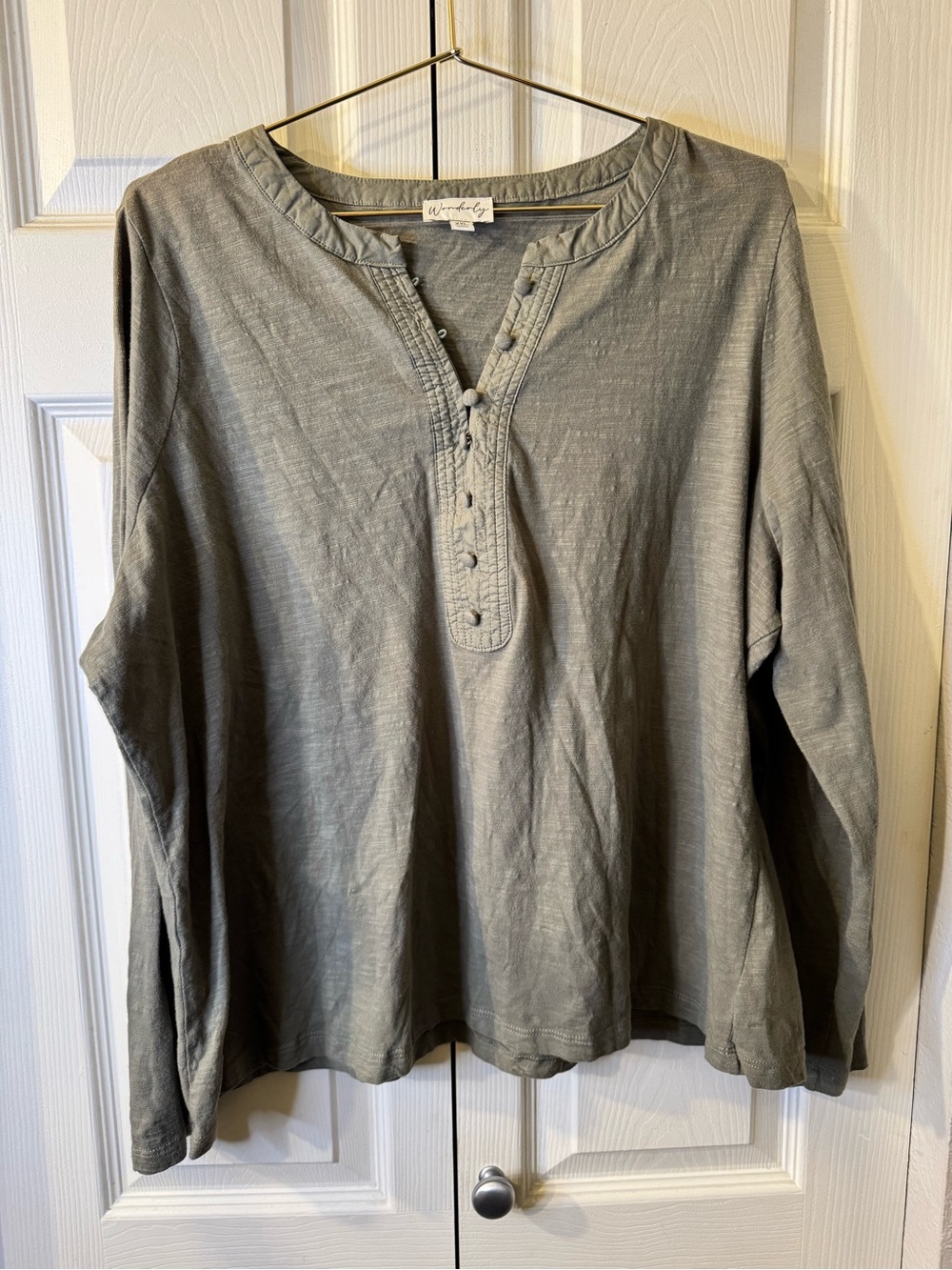 Wonderly Gray Button-Front Long Sleeve Henley
